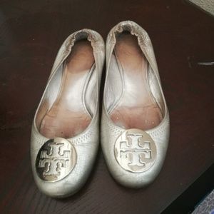 Tory burch reva flat shoes silver sz 7.5